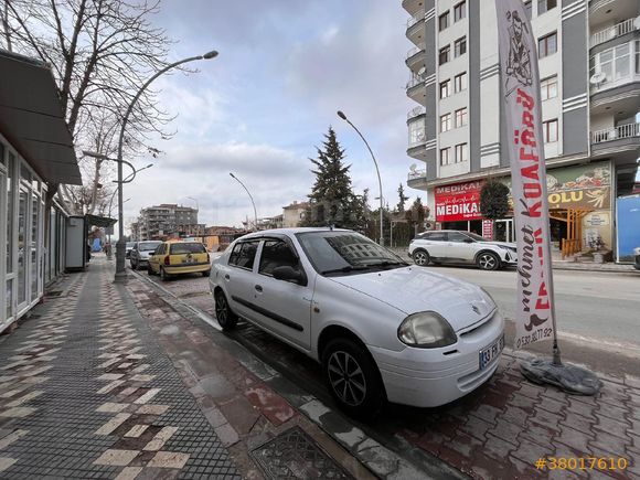 Sahibinden Renault Clio 1.4 RNA 2000 Model