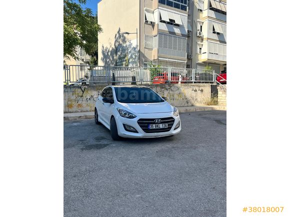Sahibinden Otomatik Hyundai i30 1.6 CRDi Elite 2015 Model