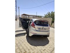 Sahibinden Ford Fiesta 1.4 TDCi Titanium 2011 Model  266.000 km Gri