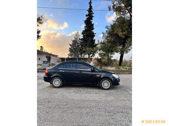Sahibinden Hyundai Accent Era 1.4 Select 2006 Model  207.000 km Siyah