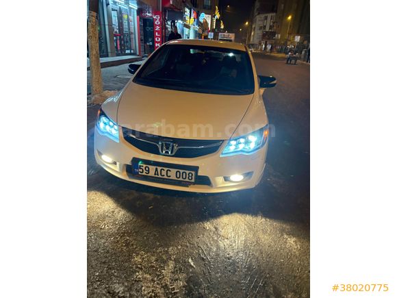 Sahibinden Honda Civic 1.6i VTEC Premium 2011 Model 