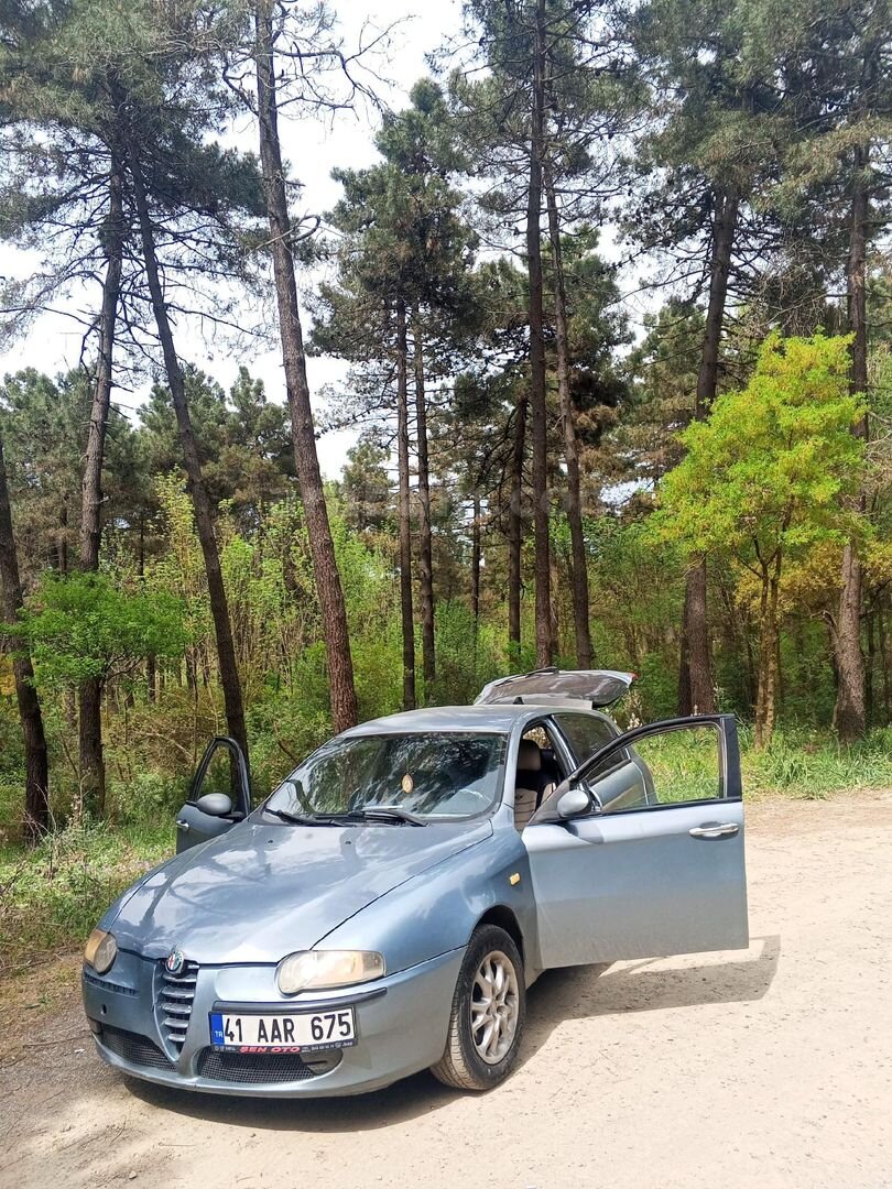 Sahibinden Alfa Romeo 147 1.6 TS Distinctive 2004 Model İstanbul 269.000 km Mavi 4