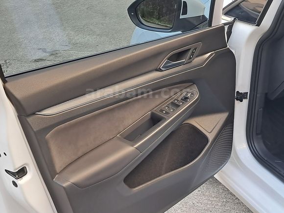 VW GOLF STYLE FL 1.5 eTSI 33 BİN KM DE BOYASIZ