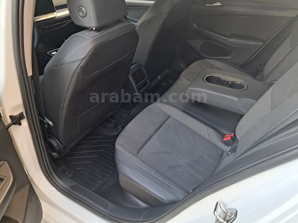 VW GOLF STYLE FL 1.5 eTSI 33 BİN KM DE BOYASIZ