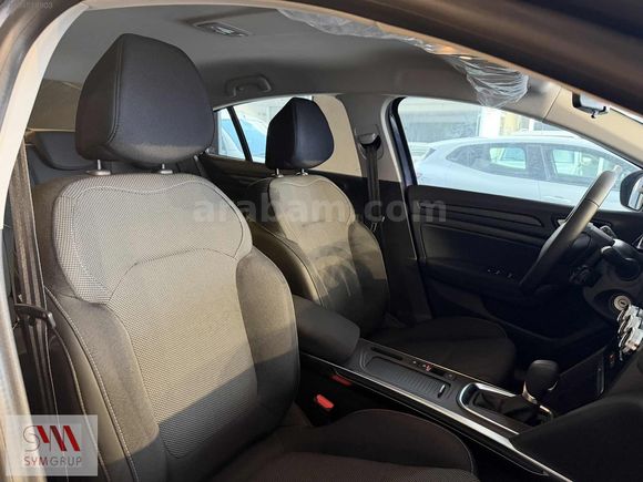 'SYM GRUP OTOMOTİV' 2025 MEGANE 1.3 TCE TOUCH HATASIZ