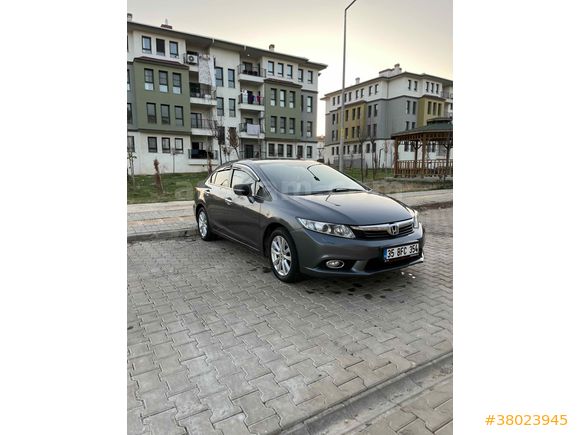Sahibinden Honda Civic 1.6i VTEC ECO Elegance 2012 Model 