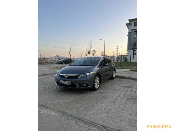 Sahibinden Honda Civic 1.6i VTEC ECO Elegance 2012 Model 