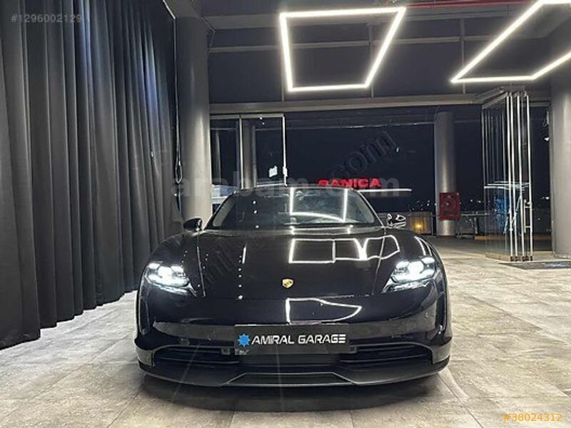 Galeriden Porsche Taycan Elektrik 4S Performance Plus 2021 Model İstanbul 6.400 km Siyah