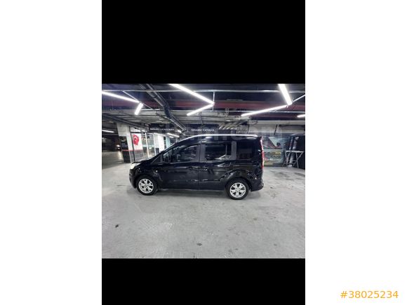 Sahibinden Ford Tourneo Connect 1.6 TDCI Titanium 2015 Model