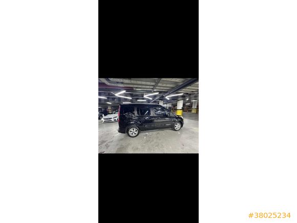 Sahibinden Ford Tourneo Connect 1.6 TDCI Titanium 2015 Model