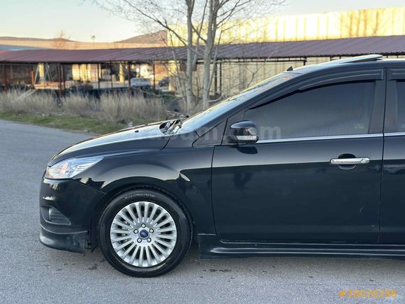 İKİZLERDEN TİTANİUM SUNROOF SÜRÜŞ MODU KEYLESS GO FOCUS