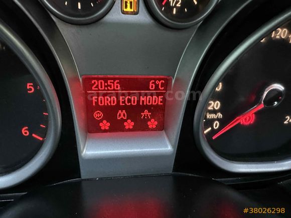 İKİZLERDEN TİTANİUM SUNROOF SÜRÜŞ MODU KEYLESS GO FOCUS