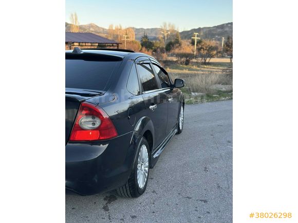 İKİZLERDEN TİTANİUM SUNROOF SÜRÜŞ MODU KEYLESS GO FOCUS