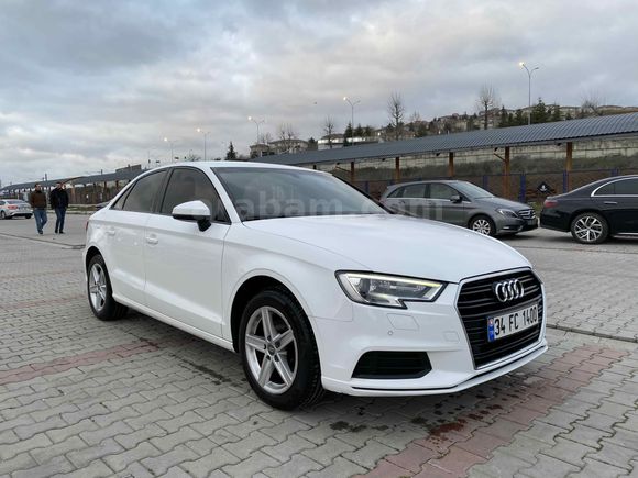 SAHİBİNDEN MAKYAJLI YETKİLİ SERVİS BAKIMLI HIZ SABİTLEYİCİLİ EKSTRALI A3 SEDAN 