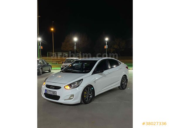 Sahibinden Hyundai Accent Blue 1.6 CRDI Biz 2012 Model  270.000 km Beyaz