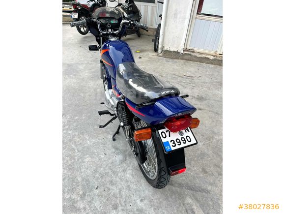 Hastasına titan deluxe 2002