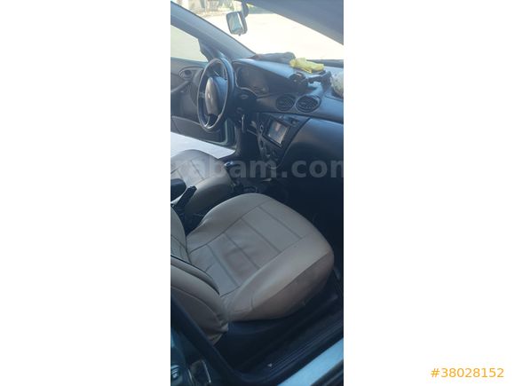 Sahibinden Ford Focus 1.6 Ghia 2000 Model
