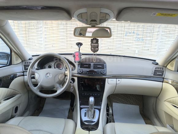2004 MODEL E 200 CAM TAVAN DERİ ISITMA HAREKET Lİ KOLTUK