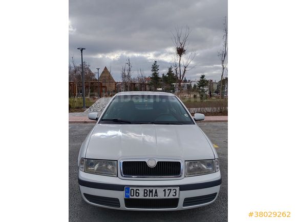 Memurdan Temiz Octavia 1.6 Ambiente 2005 Model 223.xxx de BEYAZ