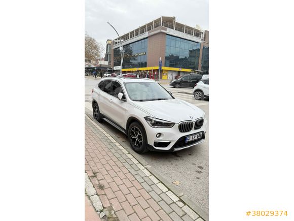 Sahibinden BMW X1 18i sDrive X Line 2018 Model  125.000 km Beyaz