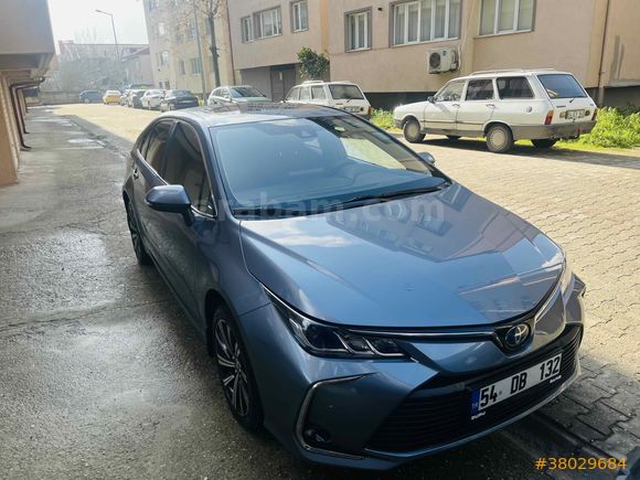 Sahibinden Toyota Corolla 1.8 Hybrid Flame X-Pack 2022 Model  42.000 km Mavi