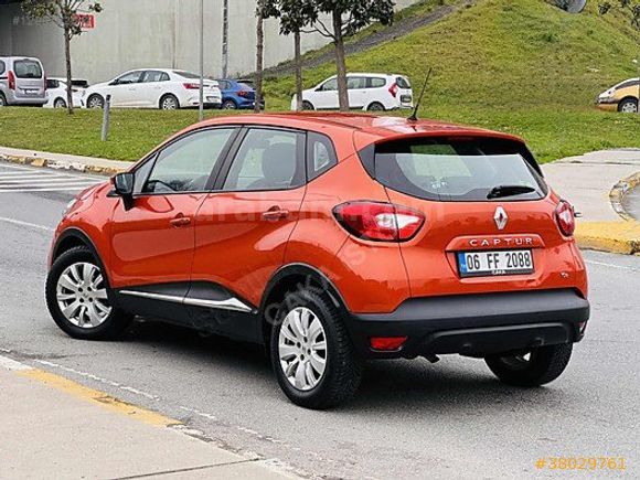 2014 CAPTUR SADECE BİR KAPI BOYALI 0.9 TURBO 90 HP