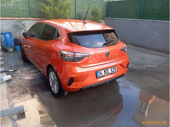 Sahibinden Renault Clio 1.0 TCe Evolution 2025 Model  7.000 km Turuncu