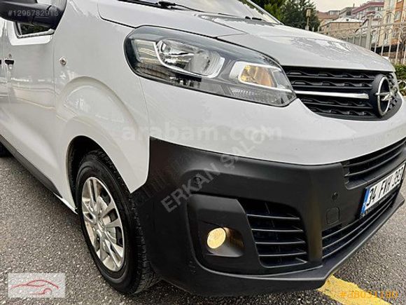 2022 BOYASIZ VİVARO DİZEL-OTOMATİK ÇİFT SÜRGÜ UZUN ŞASE %20kdv