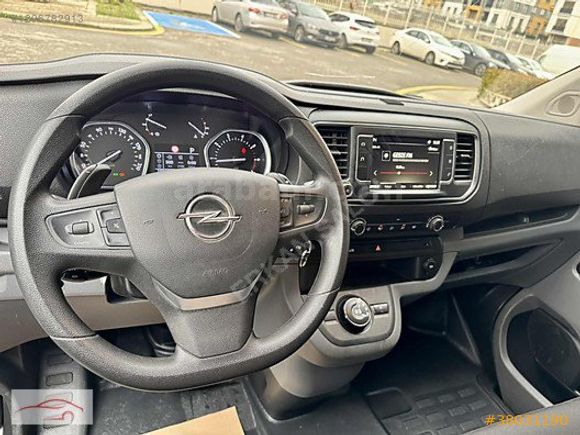 2022 BOYASIZ VİVARO DİZEL-OTOMATİK ÇİFT SÜRGÜ UZUN ŞASE %20kdv