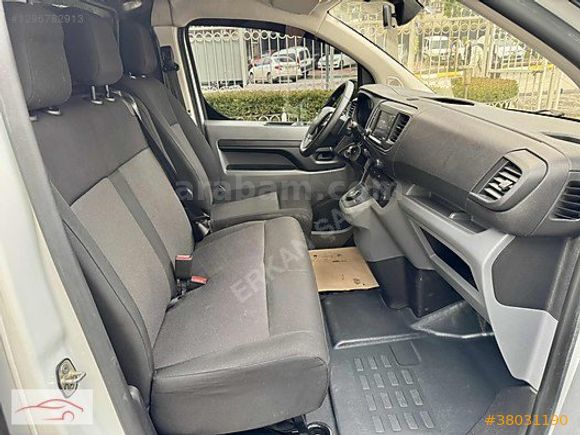 2022 BOYASIZ VİVARO DİZEL-OTOMATİK ÇİFT SÜRGÜ UZUN ŞASE %20kdv