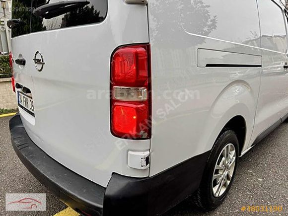 2022 BOYASIZ VİVARO DİZEL-OTOMATİK ÇİFT SÜRGÜ UZUN ŞASE %20kdv