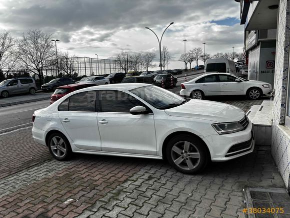 2.Sahibinden Volkswagen Jetta 1.2 TSi BlueMotion Trendline 2016 Model 