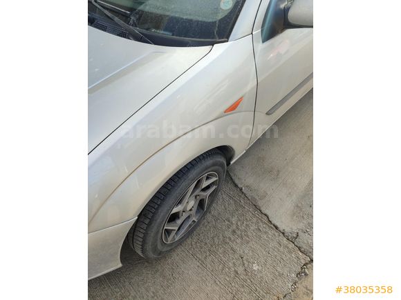Sahibinden Ford Focus 1.6 Ghia 2001 Model