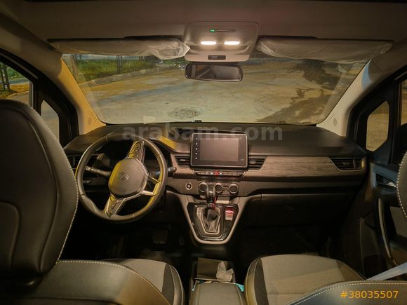 Sahibinden Renault Kangoo Multix 1.3 TCe Iconic 2024 Model
