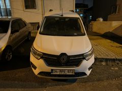 Sahibinden Renault Kangoo Multix 1.3 TCe Iconic 2024 Model