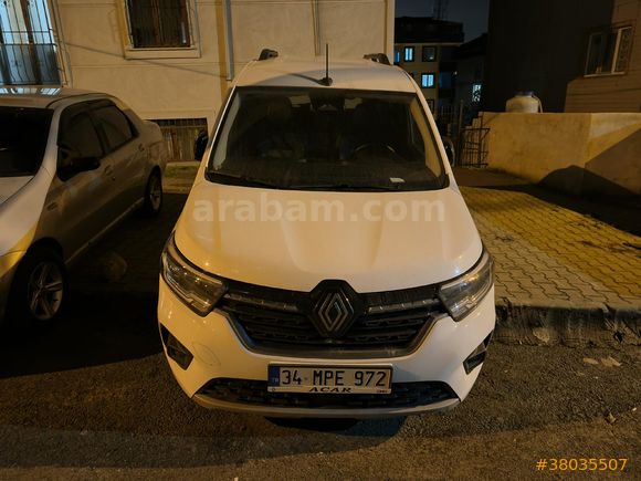 Sahibinden Renault Kangoo Multix 1.3 TCe Iconic 2024 Model