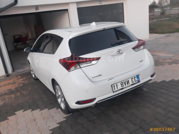 Sahibinden Toyota Auris 1.6 Active 2016 Model  182.000 km orjinal