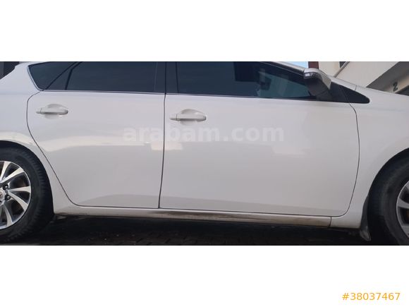Sahibinden Toyota Auris 1.6 Active 2016 Model  182.000 km orjinal