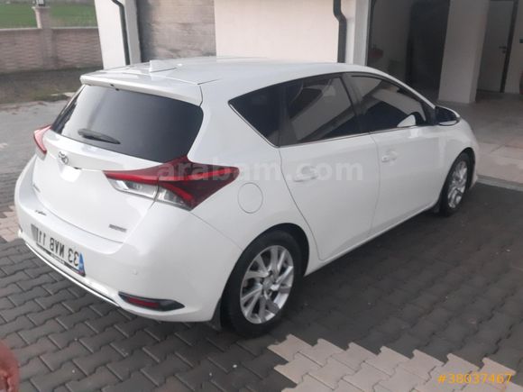 Sahibinden Toyota Auris 1.6 Active 2016 Model  182.000 km orjinal