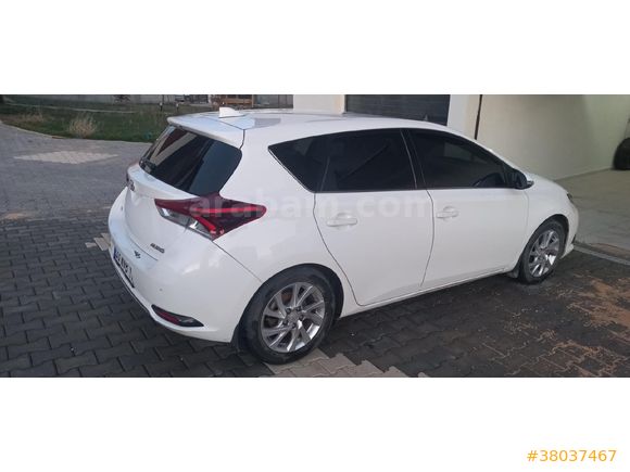 Sahibinden Toyota Auris 1.6 Active 2016 Model  182.000 km orjinal