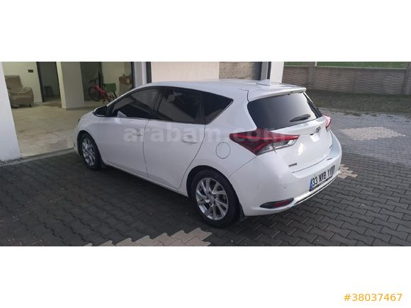Sahibinden Toyota Auris 1.6 Active 2016 Model  182.000 km orjinal