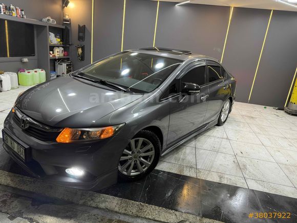 Sahibinden Honda Civic 1.6i VTEC ECO Elegance 2012 Model 