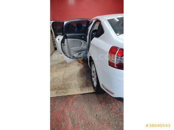 Sahibinden Citroen C5 1.6 e-HDi otomatik sonrooflu Dynamique 2011 Model