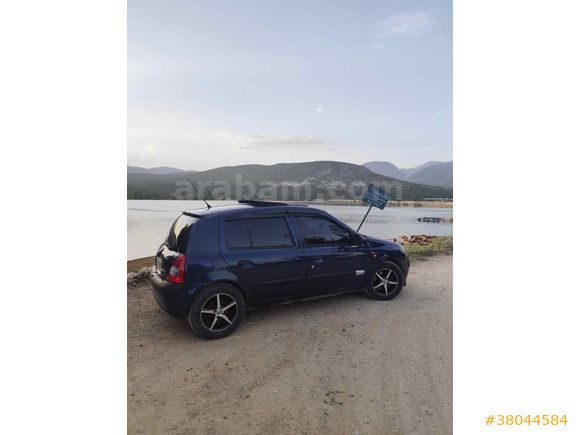 Sahibinden Renault Clio 1.6 Dynamique 2003 Model  307.000 km Lacivert