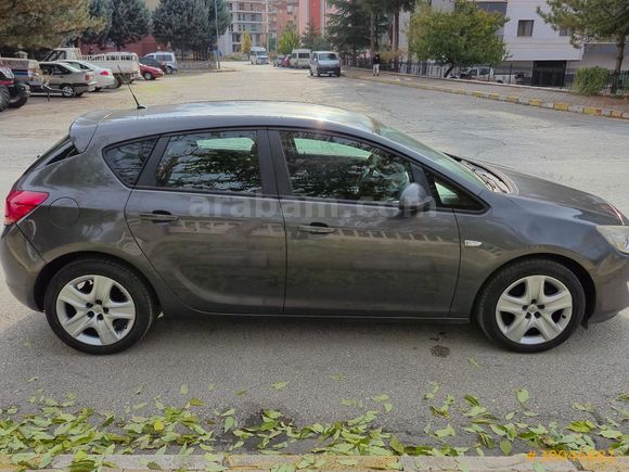 Memurdan Hatasız Boyasız Tramersiz 1.6 Düşük Km