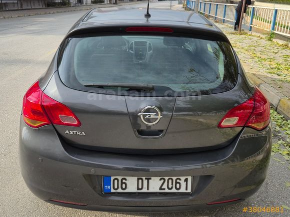 Memurdan Hatasız Boyasız Tramersiz 1.6 Düşük Km