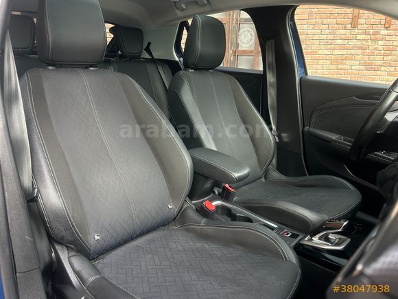 2021 CORSA 1.2T ULTİMATE CAM TAVAN ŞERİT TAKİP 75,000 KM'DE