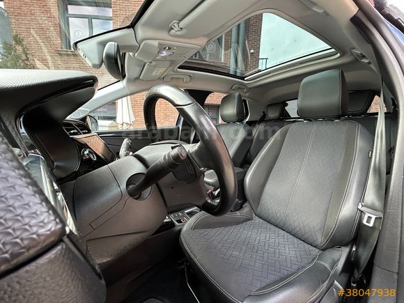2021 CORSA 1.2T ULTİMATE CAM TAVAN ŞERİT TAKİP 75,000 KM'DE