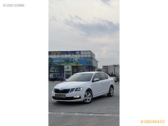 MELİKHAN AUTO'DAN 2019 SKODA OCTAVİA 1.6 TDI OTOMATİK