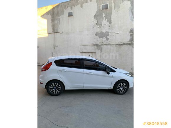 Sahibinden Ford Fiesta 1.4 TDCi Trend 2012 Model Kocaeli 223.000 km Beyaz